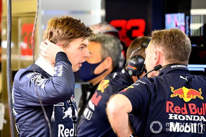Max Verstappen, Red Bull Racing, con Christian Horner, director del equipo, Red Bull Racing