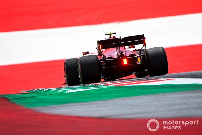 Carlos Sainz Jr., Ferrari SF21