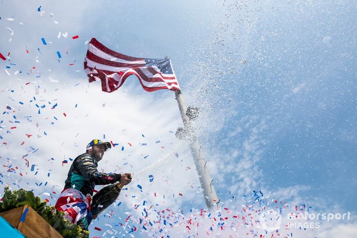 Podio: ganador Sam Bird, Jaguar Racing