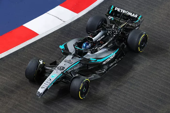 George Russell, Mercedes crash
