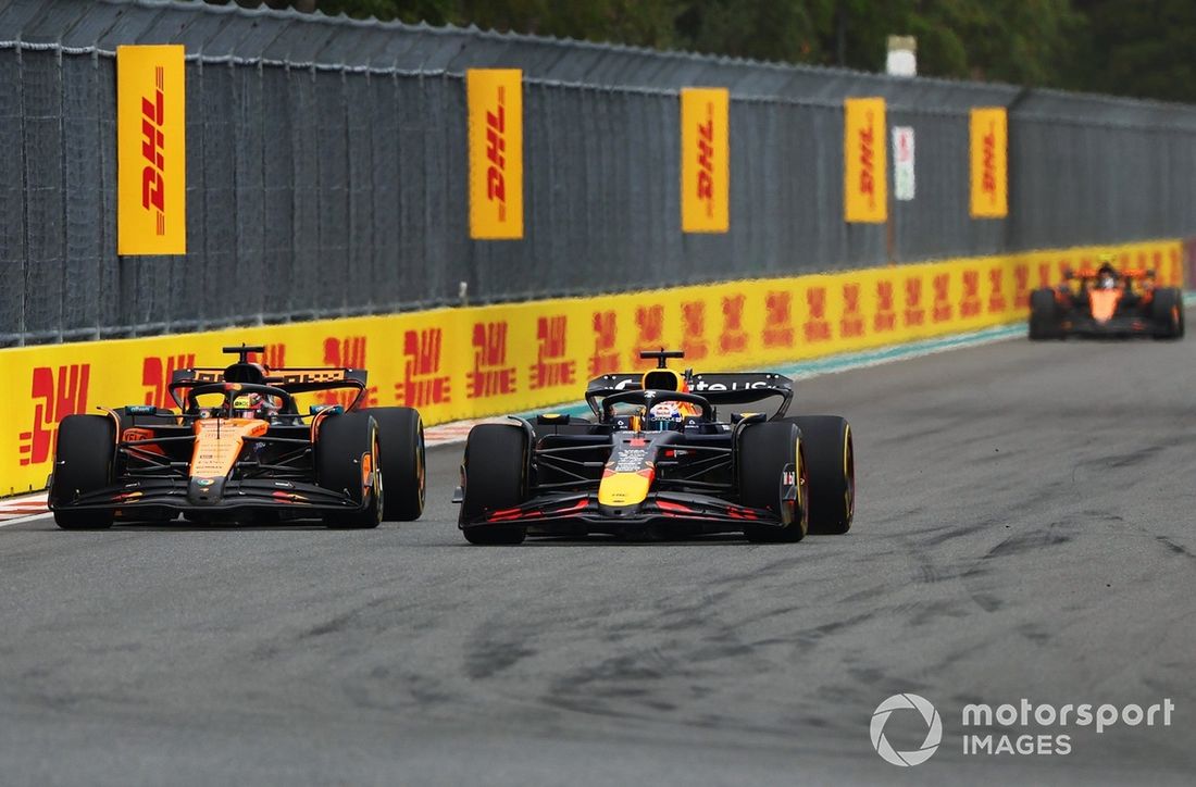 Oscar Piastri, McLaren, Max Verstappen, Red Bull Racing