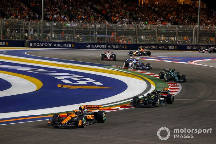 Lando Norris, McLaren MCL60, Lewis Hamilton, Mercedes F1 W14, Fernando Alonso, Aston Martin AMR23