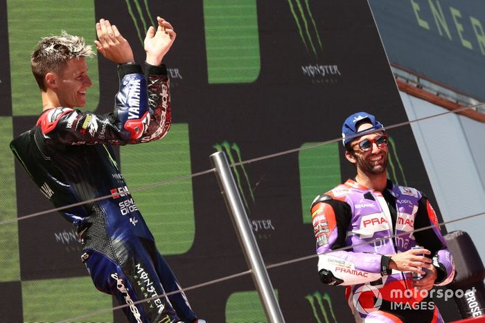 Podio: ganador Fabio Quartararo, Yamaha Factory Racing tercer lugar Johann Zarco, Pramac Racing 