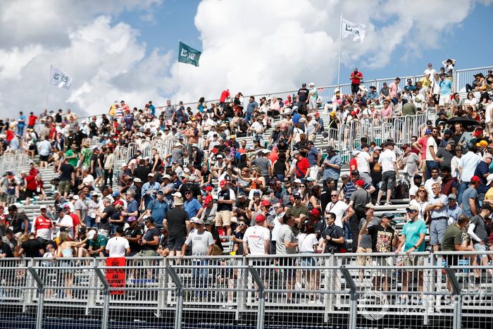 Fans fill out the grandstands