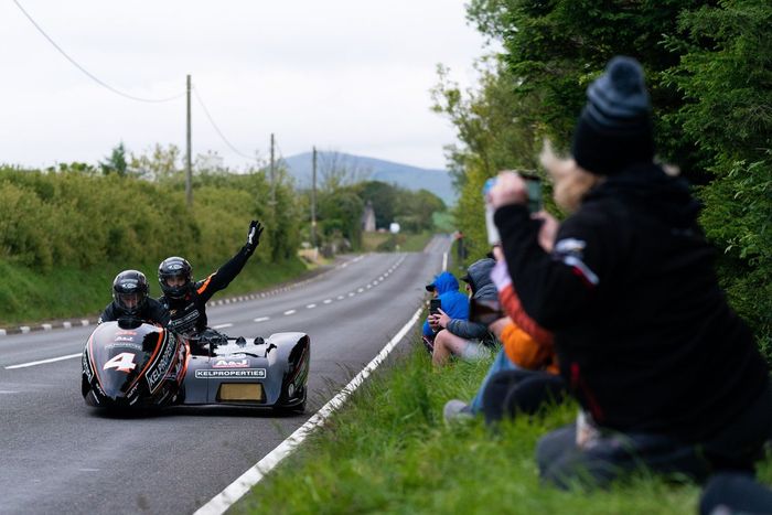 Dave Molyneux, Daryl Gibson, DMR