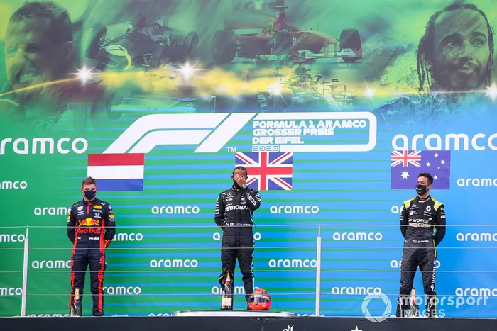 Podio: Lewis Hamilton, Max Verstappen, Daniel Ricciardo
