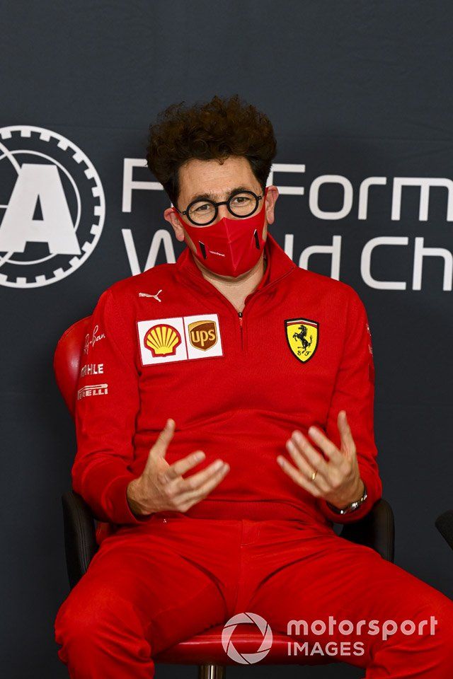 Mattia Binotto, director del equipo Ferrari en la conferencia de prensa