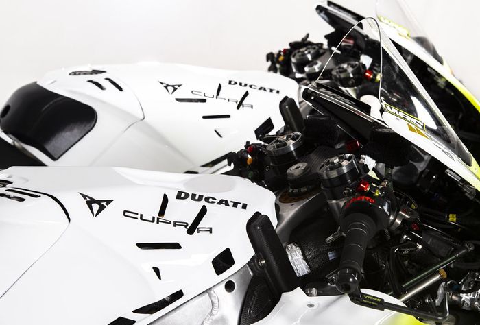 Motos de Fabio Di Giannantonio, VR46 Racing Team, Marco Bezzecchi, VR46 Racing Team