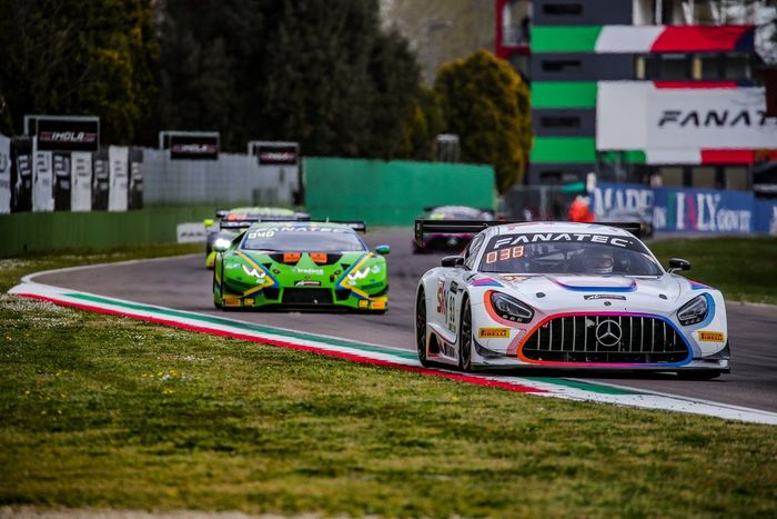 #90 Madpanda Motorsport Mercedes-AMG GT3: Dusan Borkovic, Ezequiel Perez Companc, Sean Walkinshaw