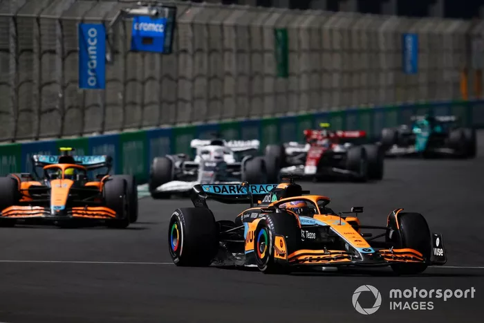 Daniel Ricciardo, McLaren MCL36, Lando Norris, McLaren MCL36, Pierre Gasly, AlphaTauri AT03