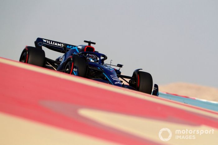 18º Alex Albon, Williams FW44