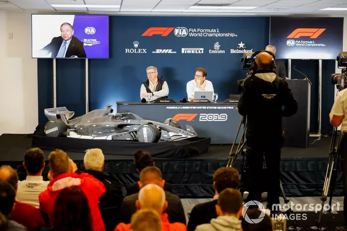 Ross Brawn, Managing Director di Motorsports, FOM, Chase Carey, Chairman, Formula 1 e Nikolaz Tombazi svelano le regole 2021 di Formula 1 in conferenza stampa. Jean Todt, President, FIA, parla via video feed