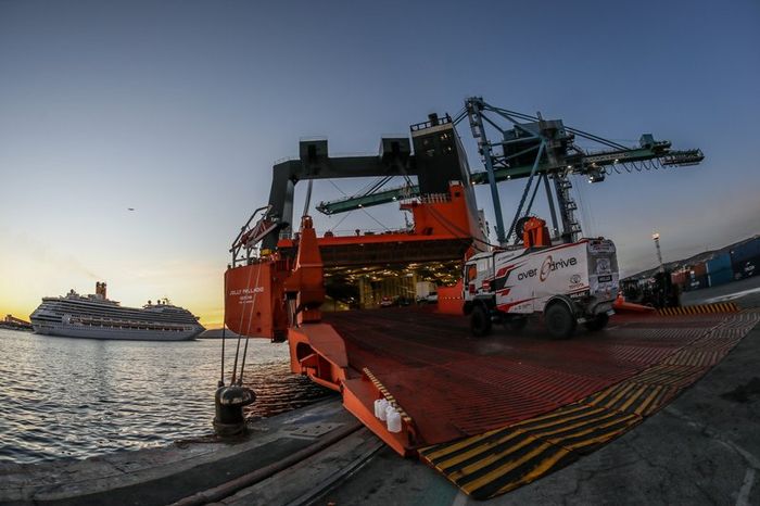 Embarque en Marsella del Dakar 2020