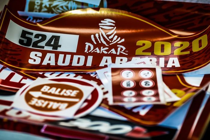 Verificaciones en Paul Ricard antes del embarque del Dakar 2020