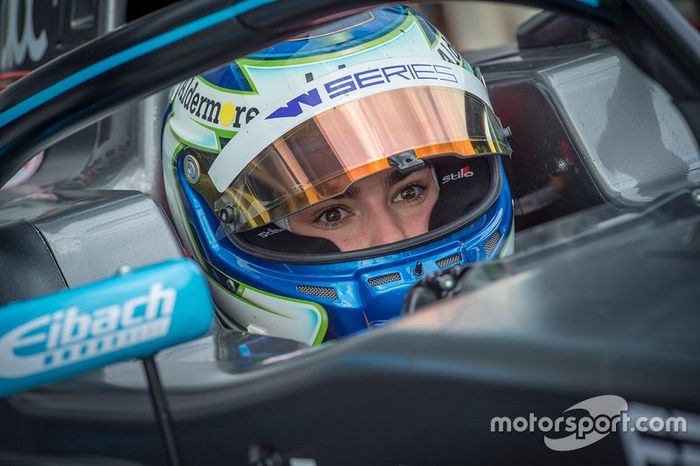 Jamie Chadwick, Absolute Racing