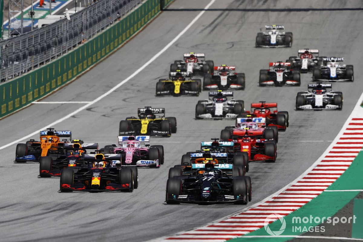 Valtteri Bottas, Mercedes F1 W11 EQ Performance, leads at the start of the race