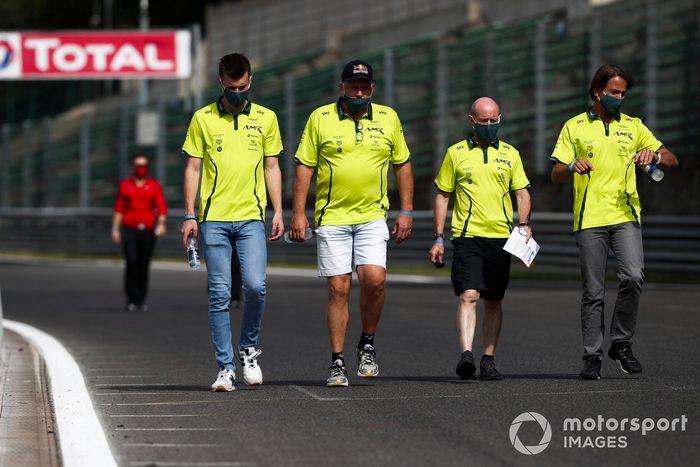 #98 Aston Martin Racing Aston Martin Vantage: Paul Dalla Lana, Augusto Farfus, Ross Gunn 