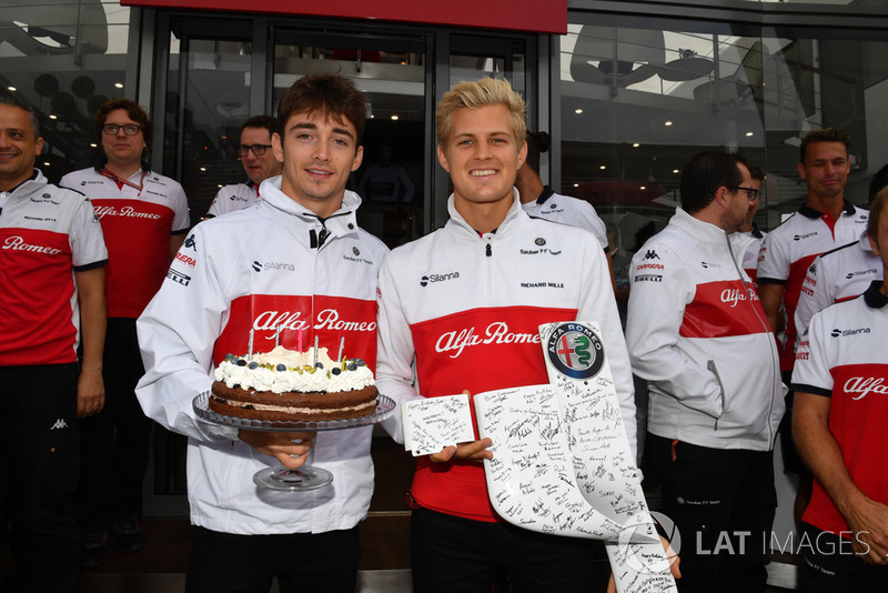 Sauber celebrate the birthday of Marcus Ericsson, Sauber with Charles Leclerc, Sauber
