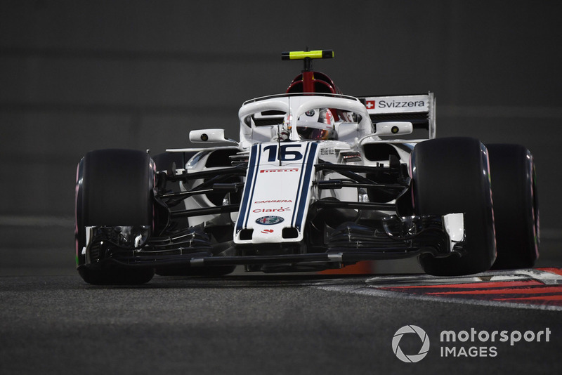 Sauber C37