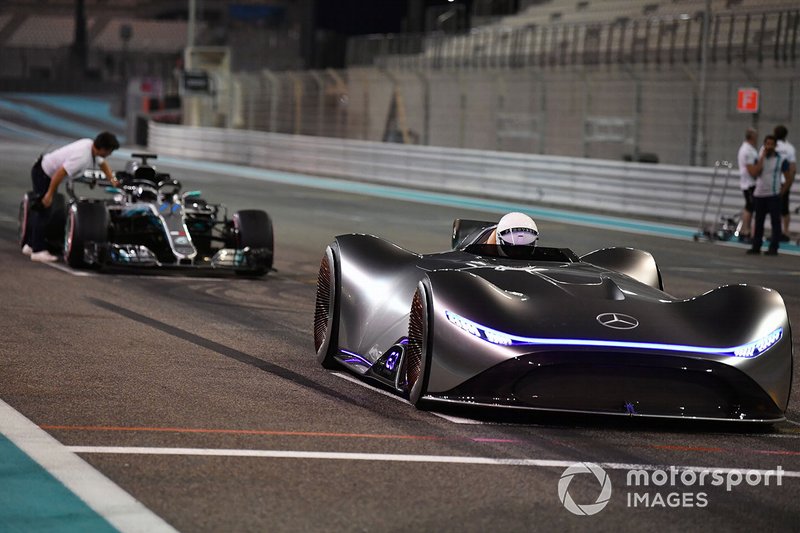 Mercedes-Benz, EQ Silver Arrow concept car e Valtteri Bottas, Mercedes-AMG F1 W09