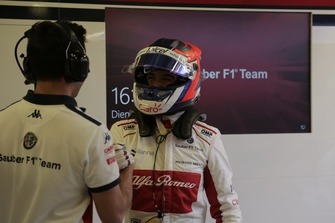Tatiana Calderon, Sauber C37 Test sürücüsü