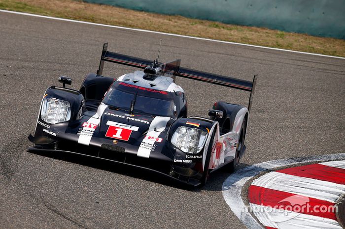 #1 Porsche Team Porsche 919 Hybrid: Timo Bernhard, Mark Webber, Brendon Hartley