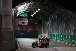 Romain Grosjean, Haas F1 Team VF-16 leas team mate Esteban Gutierrez, Haas F1 Team VF-16