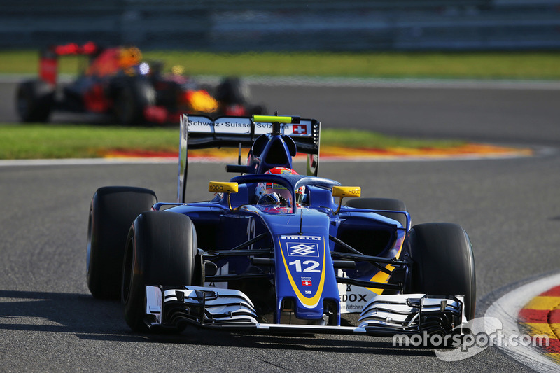 Sauber C35, Halo