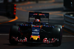 Daniil Kvyat, Scuderia Toro Rosso STR11
