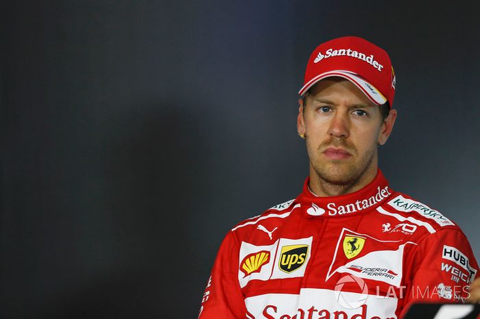 Sebastian Vettel atua nas versões alemã e italiana da animação, no mesmo personagem de Hamilton.