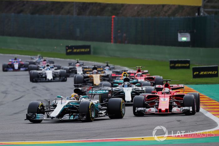 Lewis Hamilton, Mercedes AMG F1 W08, Sebastian Vettel, Ferrari SF70H, Valtteri Bottas, Mercedes AMG 