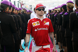 Kimi Raikkonen, Ferrari lors de la parade des pilotes