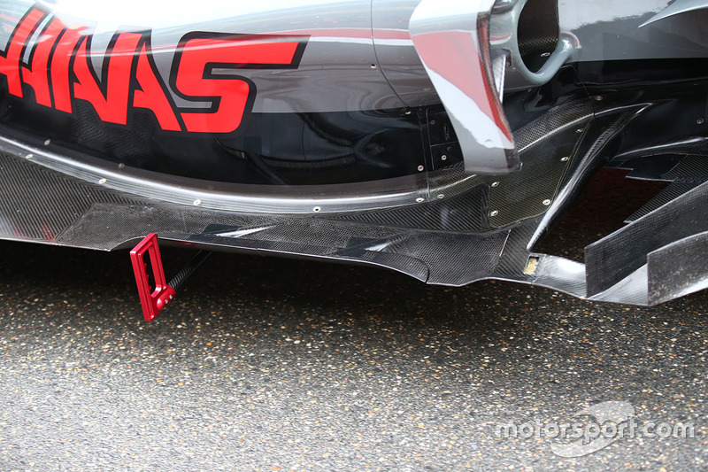 Днище Haas VF-17