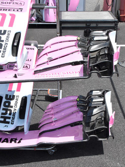 Vue détaillée des ailerons avant de la Force India VJM11