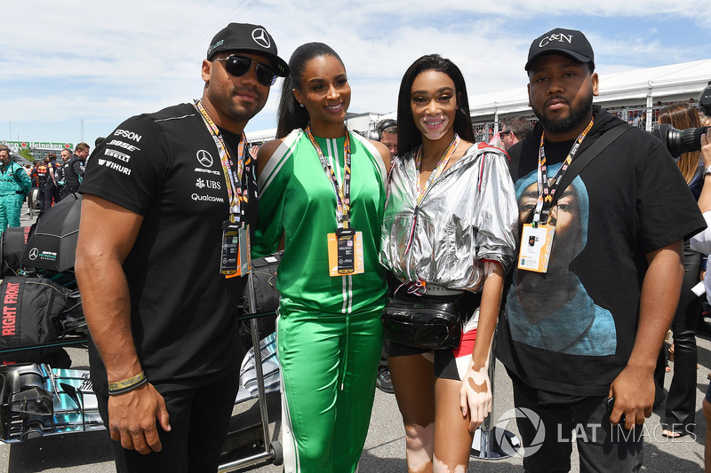 Seattle Seahawks Quarterback Russell Wilson, and Winne Harlow, on the grid