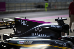 Renault Sport F1 Team RS17 motor kapağı kanatçıkları