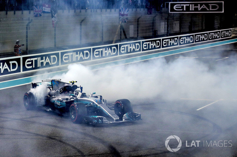 Race winner Valtteri Bottas, Mercedes-Benz F1 W08 celebrates in parc ferme and performs donuts