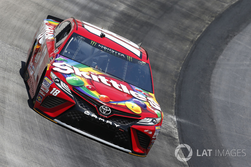Kyle Busch, Joe Gibbs Racing, Toyota Camry Skittles