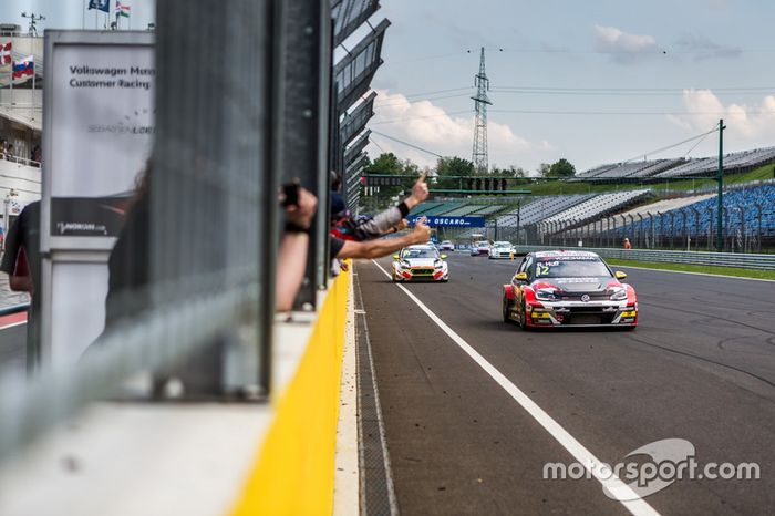Ganador, Rob Huff, Sébastien Loeb Racing Volkswagen Golf GTI TCR