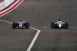 Естебан Окон, Force India VJM11, Маркус Ерікссон, Sauber C37