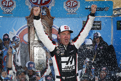 Clint Bowyer, Stewart-Haas Racing, Ford Fusion Haas Automation Demo Day celebra
