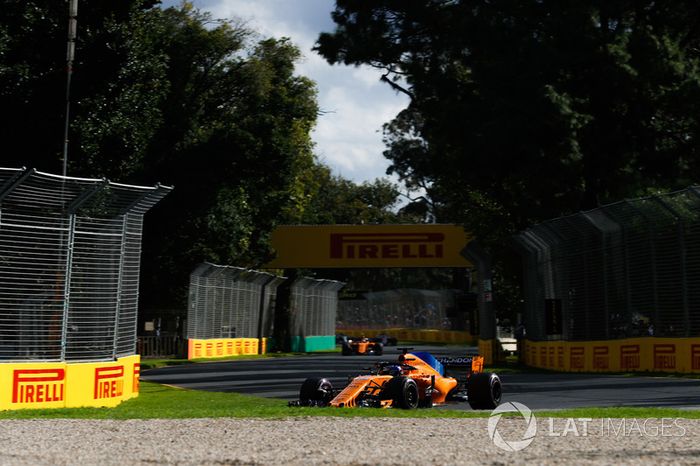 Fernando Alonso, McLaren MCL33 Renault, Stoffel Vandoorne, McLaren MCL33 Renault