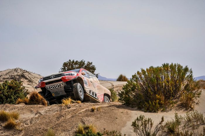 #304 Toyota Gazoo Racing Toyota Hilux: Giniel de Villiers, Dirk von Zitzewitz