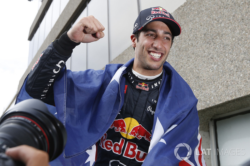 Il vincitore della gara Daniel Ricciardo, Red Bull Racing