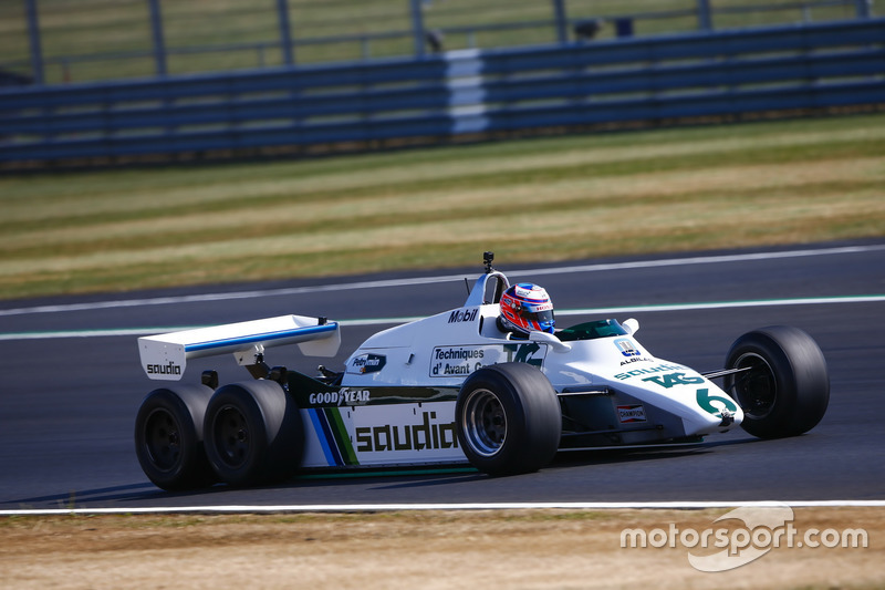 Jenson Button guida una Williams FW08B del 1982