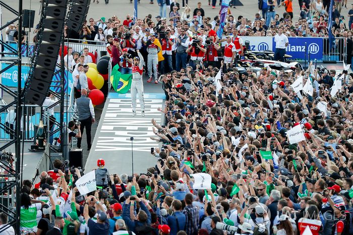 Podio: segundo lugar Lucas di Grassi, Audi Sport ABT Schaeffler
