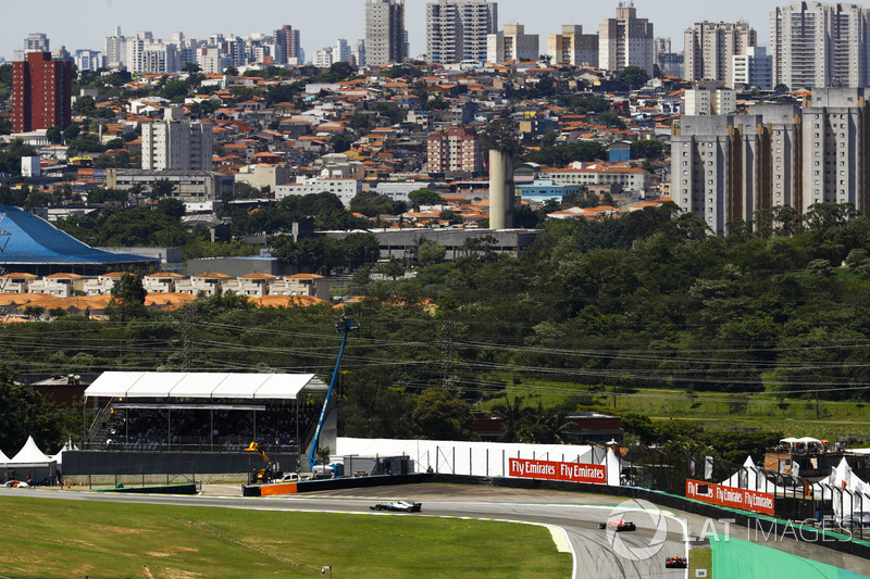 Valtteri Bottas, Mercedes AMG F1 W08, Kimi Raikkonen, Ferrari SF70H, Max Verstappen, Red Bull Racing