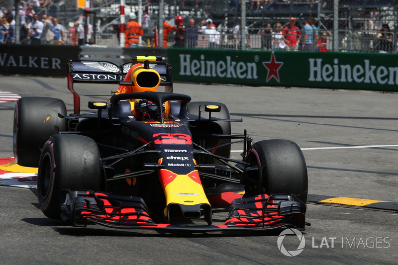 Insiden kecelakaan Max Verstappen, Red Bull Racing RB14