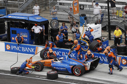 Scott Dixon, Chip Ganassi Racing Honda, pit stop