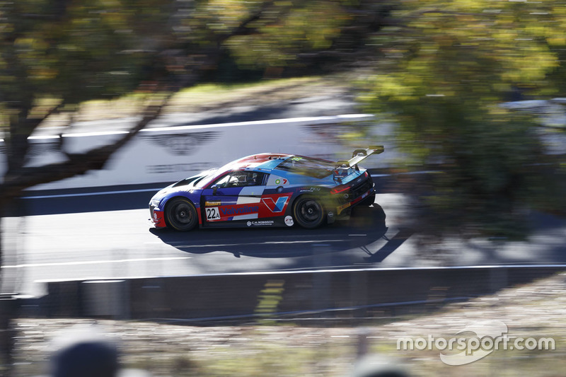 #22 Audi Sport Customer Racing Audi R8 LMS: Kelvin Van der Linde, Garth Tander